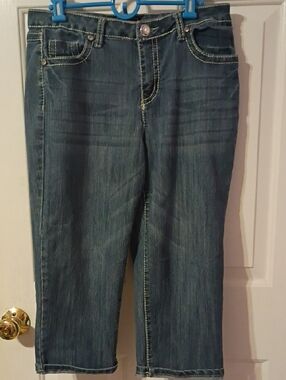 Cato Women’s Dark Blue Capri Jeans